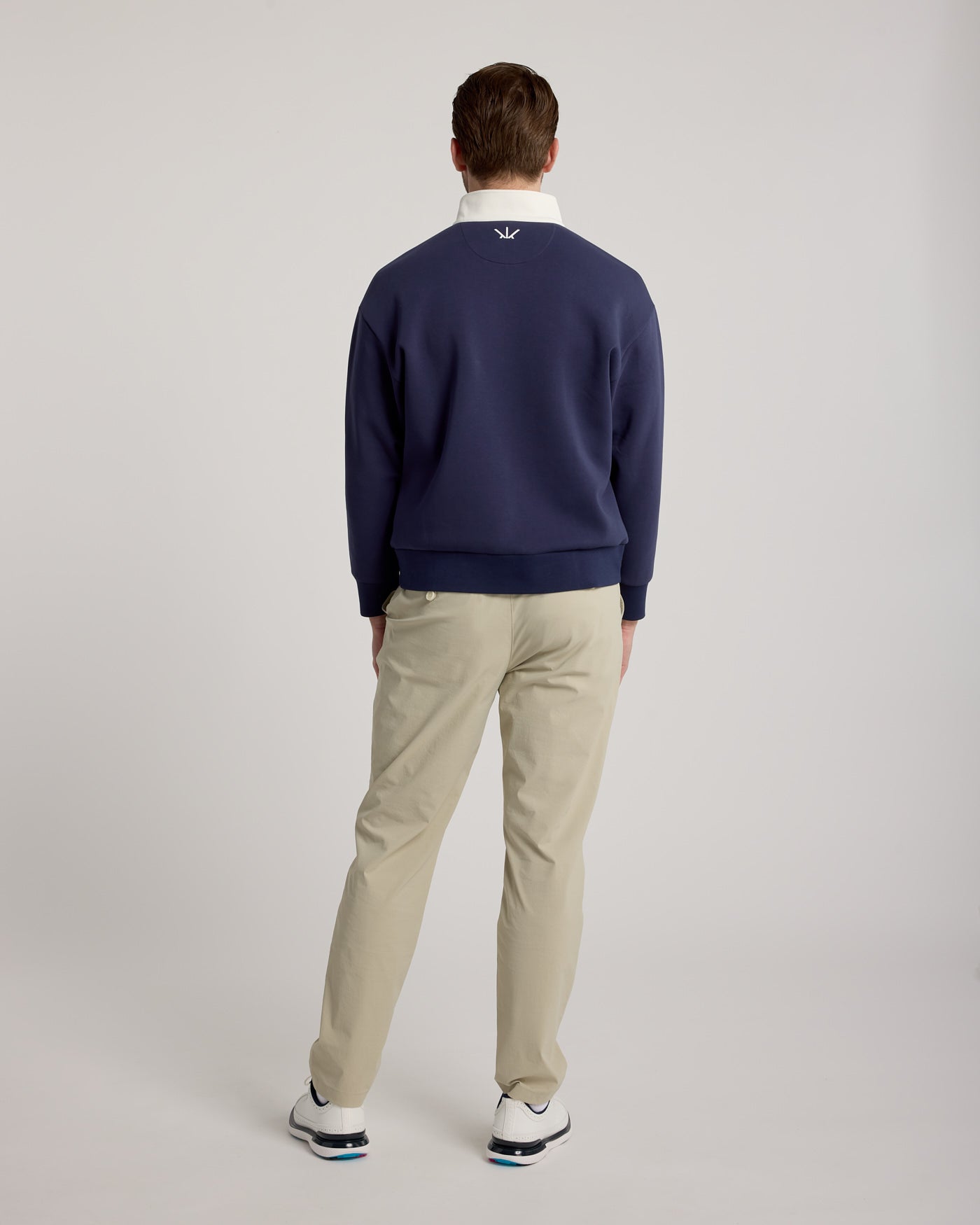Hoodie Quarter Zip Homme KROWN coloris Marine - vue de dos - détail coupe golf