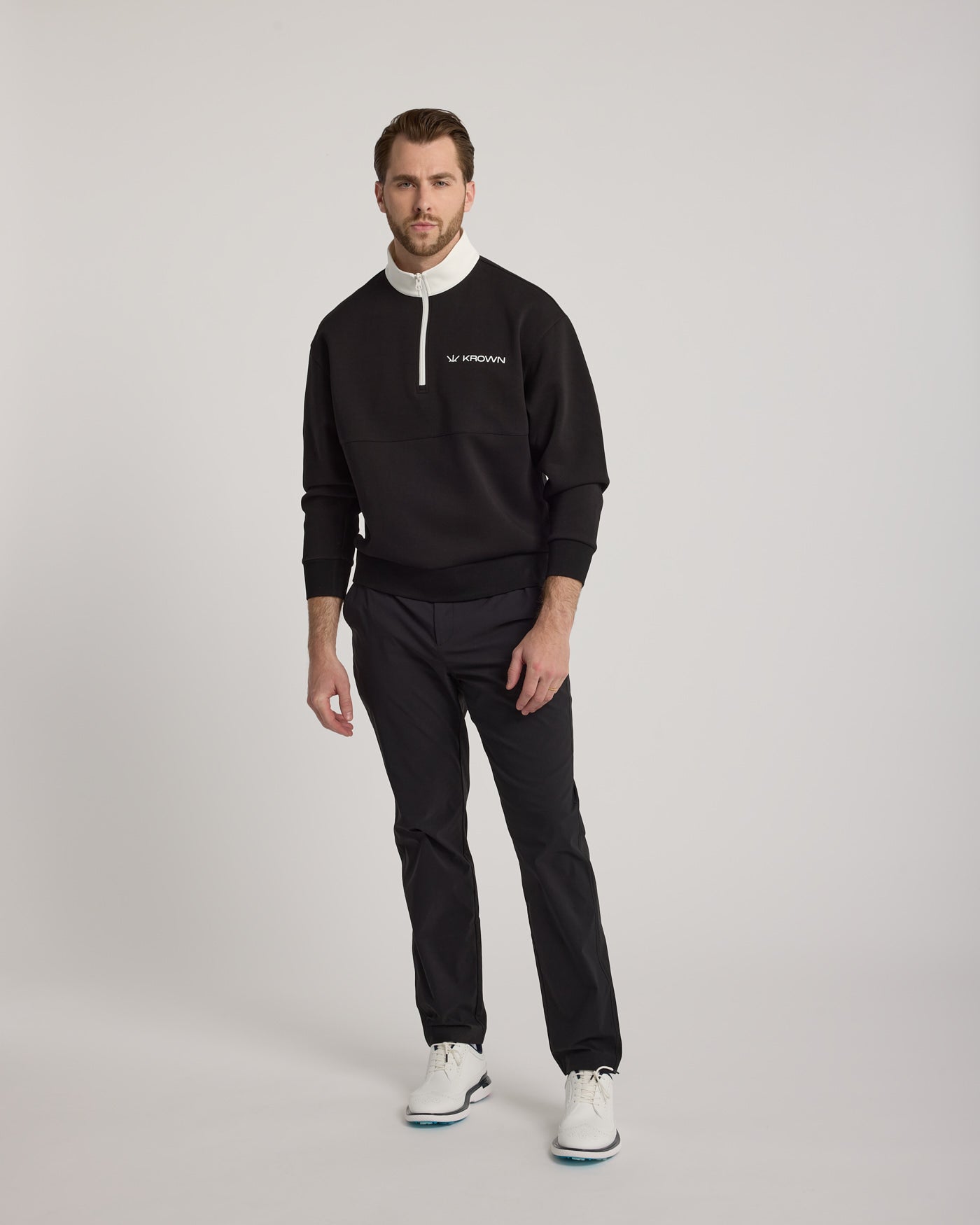 Hoodie Quarter Zip Homme KROWN coloris Noir - vue de face - sweatshirt golf homme