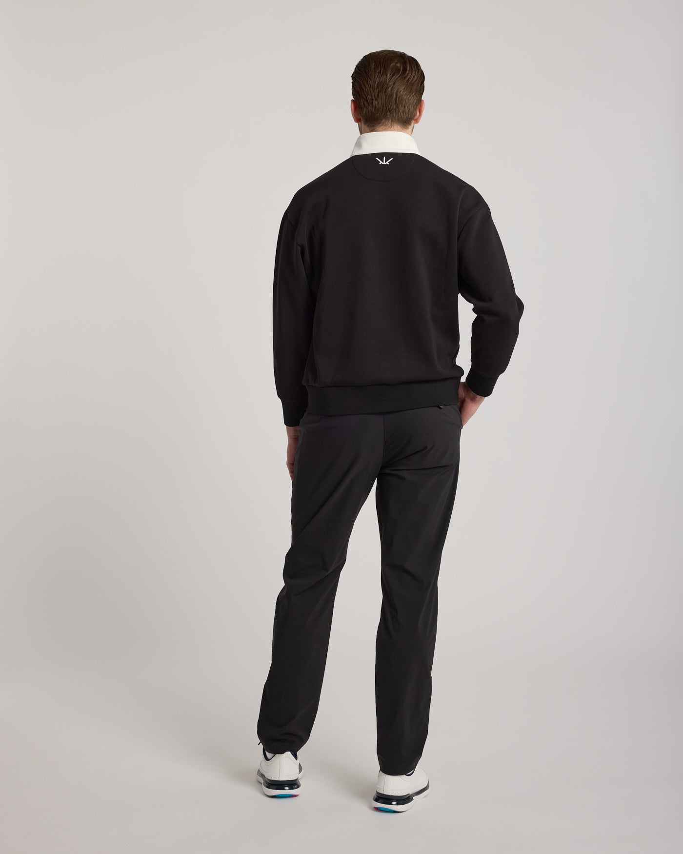 Hoodie Quarter Zip Homme KROWN coloris Noir - vue de dos - sweatshirt golf homme coupe moderne