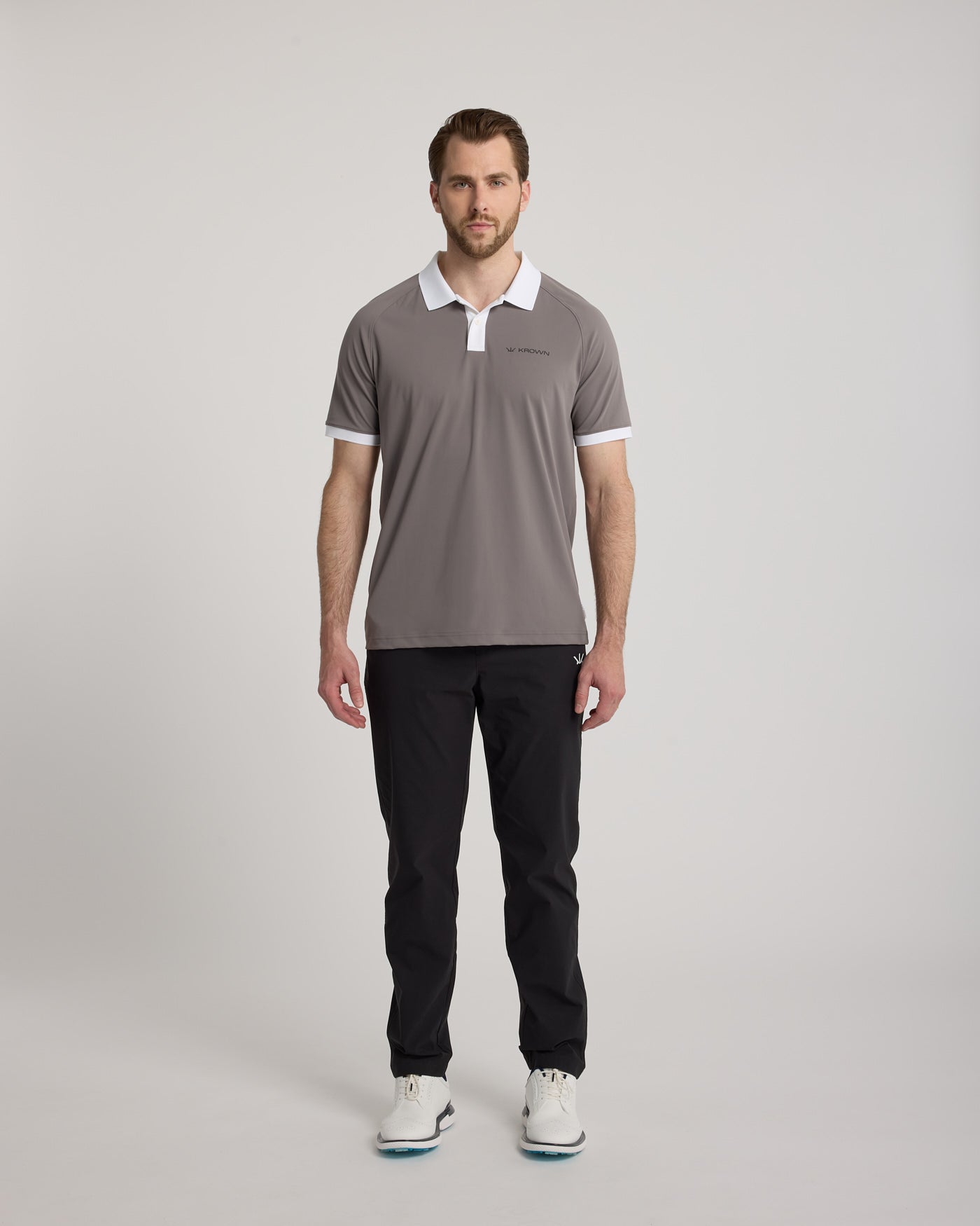 Polo de golf classique homme gris – col polo 3 boutons, matière légère – Golf Krown