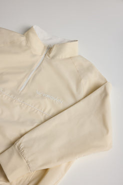 Coupe-vent Noah KROWN coloris Beige - détail tissu et fermeture zip - veste golf unisex légère